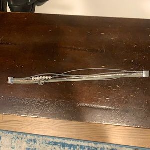 Wrap bracelet, Gray with freshwater pearls.